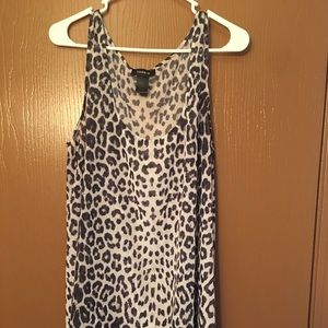 Torrid Sz 2 sheer shark bite sleeveless top